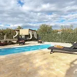 Holiday home House Greenside - With A Pool *