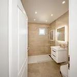 House Greenside - With A Pool