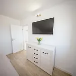 House Greenside - With A Pool Holiday home Kotlenice