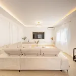House Greenside - With A Pool *