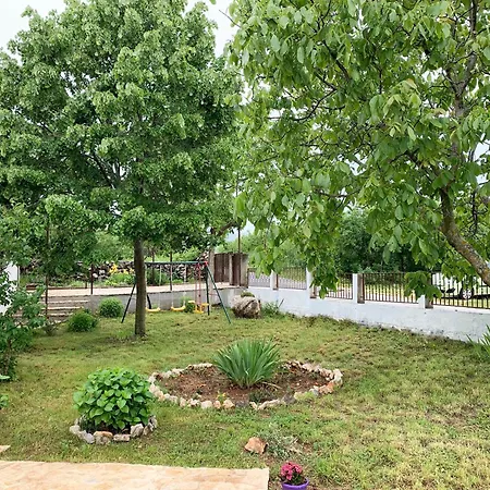 House Greenside - With A Pool Holiday home Kotlenice