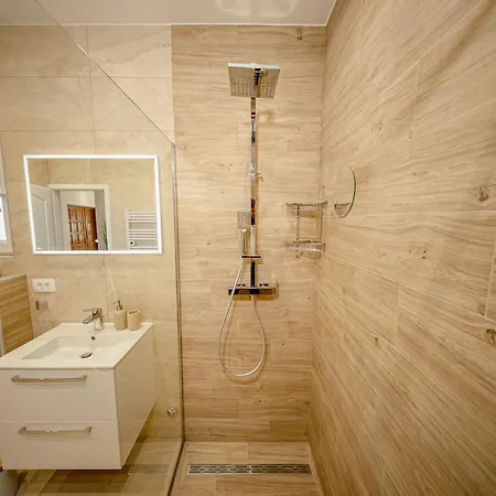 House Greenside - With A Pool Tatil Evi *