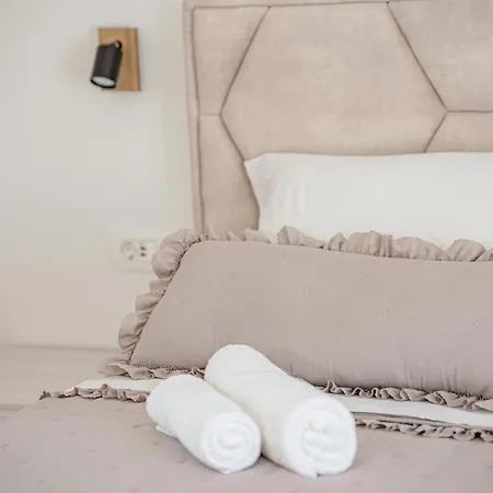 House Greenside - With A Pool Tatil Evi